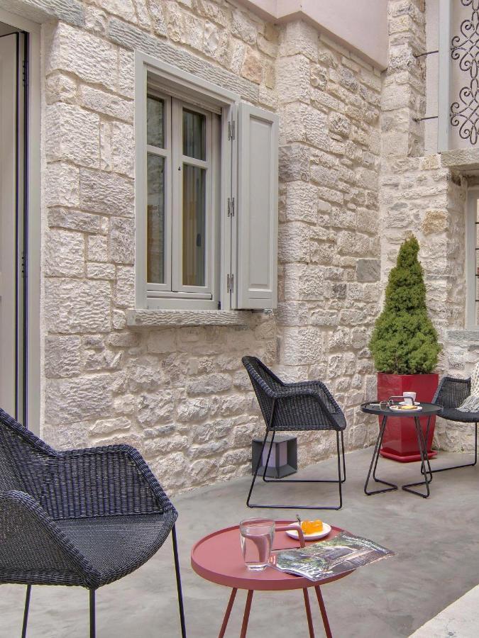 Hotel Boulgari Ioannina Bagian luar foto