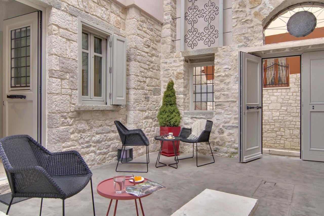 Hotel Boulgari Ioannina Bagian luar foto